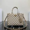 1BA354 New Women's Hands Hands Hand Generation Counder Bag Bag Vibrodery Bag Bag Bag Bag بثلاثة أحجام للاختيار جميلة جدًا