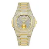 Armbandsur Top Mens Watch Business Sparning Iced Out Diamond Dress Watches For Men rostfritt stål Band Quartz Wristwatch