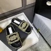 Лучшие дизайнерские туфли жены женские мулы Slippers вышиваем