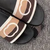 Designer Släppande g tofflor Rödgröna ränder platt gummi vit fotbädd läder glider män kvinnor sommarstrand sandaler med låda