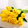 Suszone kwiaty 10pcs Tulip Artificial Flower Branch Tulipas Flor Buquet Real Touch Fake na dekorację stołu domowego ślubnego