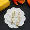 Elegante luxe ontwerp vierkante frame oorbellen inlay met strass F brief vrouwen veelzijdige oorstekers goud verzilverde sieraden