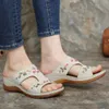 Сапоги Woman Slippers Цветочная платформа красочная этническая плоская туфли женщина удобная повседневная модная сандалия женщина 2021 лето новое горячие