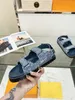 مصمم فاخر Paseo Flat Flat Sandals Women Printed DeniM Canvas شرائح عادية