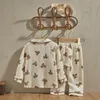 Pigiama EWODOS 1 6 anni Toddler Baby Kids Unisex Casual Pigiama Suit Cartoon Bear Stampa Manica lunga Tasca frontale Risvolto Top Pantaloni 230609