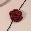 Choker Goth Girls Y2k Bijoux Sexy Black Rose Flower Collier pour femmes Corée en velours Clicule réglable Accessoire de mariage