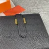 Carteira de designer de alta qualidade Bolsa de couro macio Togo Cowskin Curto carteiras Prata Ouro Hardware Porta-cartões femininos Bolsas de moda com caixa de número de série