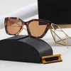 Lunettes de soleil de créateur pour femmes hommes mode plage ombrage protection UV lunettes de relaxation Vintage carré femmes Designer métal découpe cadre lunettes dames lunettes