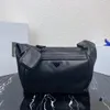 2VH125 Bolso bandolera clásico para hombre, bolso de mensajero personalizado de alta gama. El bolso de hombro de cuero con un bolso pequeño en la parte superior del cuerpo es muy fresco y hermoso.