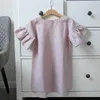 Flickans klänningar Ny bomull och flickor prinsessan klänning sommarfasta färgärmar bekväma barn R230612