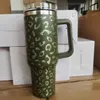 Copo reutilizável com estampa de leopardo de 40 onças com alça e canudo caneca de cerveja de grande capacidade garrafa de água revestimento em pó copo de acampamento ao ar livre isolado a vácuo copos para beber