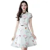 Abiti casual Stile cinese Migliorato Qipao squisito Mini abito Donna Vingtage Collare alla coreana Fibbia stampata Promenade femminile sottile