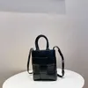 Bolsos: 2022 otoño e invierno para mujer, los nuevos bolsos tejidos mate de red coreana son versátiles, los bolsos cruzados portátiles de un solo hombro están de moda 230613