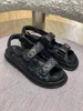 Designer Chaneel Shoes Sandały Wysokiej jakości slajdy damskie kryształowe cielę skórzane buty swobodne buty na pikowane platforma letnia plażowa ślad 35-41