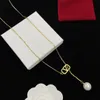 Classic Pendant Necklace Designer Designs Women's Atmospheric Necklace Populära smycken Party Valentine's Day Jewelry Presentlåda