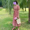 Sukienki imprezowe Kobiety Summer Red Plaid Sexy V Scyk Puff Rleeve długa sukienka A-Linia Wysoka talia Paleze midi Sundress Slim