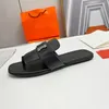 Flip flops mulheres designer sandália sandálias slides chinelo salto plano sapatos de verão casual praia sandale marca de couro genuíno chinelos de alta qualidade com caixa 10A