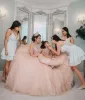 2023 Vestidos Quinceanera rosa claro com lantejoulas frisadas frente única sem mangas até o chão Tule espartilho costas Sweet 16 festa baile de formatura vestidos de noite