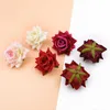 Flores secas 10 pçs rosas vermelhas de seda acessórios de noiva apuramento artificial para casa decoração de casamento diy um boné presentes caixa scrapbook