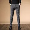 ズボン2022男性格子縞のズボン弾性サマーファッションビジネスドレススリムフィットスキニーズボン男性カジュアルストレッチビンテージブラックワークパンツ