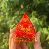 Orgonite Pyramid Decor Generatore di energia Guarigione Sfera di cristallo Reiki Chakra Protezione Meditazione Figurine Resina Ornamento fatto a mano per la casa Pjrfg