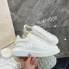 Brand Woman Fashion quality Casual shoes Heel leather lace-up sneaker Running Trainers Letters Flat Printed sneakers2023