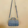 2023 Nieuwe Koreaanse Netto Rood Contrast Klinknagel Holle Denim Canvas Kussen Tas Handheld Een Schouder Crossbody Tas 230613