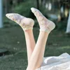 女性の靴下ファッション女性のストッキング夏新鮮な短いかわいい小さなデイジーボートネットレッド浅い口透明靴下