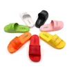 ホット販売カスタムフリップフロップカスタムプリントスリッパスライド靴カスタムロゴスライドデザイナースリッパ男性女性のための