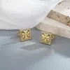 Ragazze di lusso originali con marchio quadrato con diamante cavo a bottone in oro 18 carati da donna con lettera incisa orecchini regalo di gioielli per feste di nozze AA