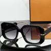 Popular New Model In 2023 Market International Brand Thick Frame Thick Mirror Leg PC Light Material Women's Luxury Fashion Sunglasses Khaki Black White Frame