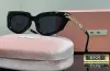 Fashionista con occhiali alla moda per coppia Occhiali da sole Miu Classic Cat Eye di lusso Occhiali con montatura in metallo Alta bellezza
