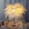 테이블 램프 DIY 창조적 인 깃털 램프 따뜻한 흰색 가벼운 나무 전등 갓 걸레 웨딩 장식 조명 핑크 생일