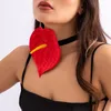 Tour de cou IngeSight.Z exagéré grand collier de fleurs en plastique rouge pour les femmes gothique noir velours collier bijoux de fête