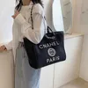 2023 Neue kleine frische Damen-Handtasche, Einkaufstasche, Perlen-Perlen-Buchstabe, dekorative Damentasche, 80 % im Online-Outlet-Shop