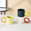 Tazas Simplicidad en Europa y América Taza de cerámica de color de contraste Taza de agua de pareja creativa para el hogar Café
