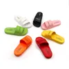Sıcak satış özel parmak arası terlik özel baskılı terlik slaytlar ayakkabı özel logo slayt tasarımcı terlik erkekler kadınlar için