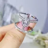 Cluster Rings Independent Design Inlagd Crystal Double Circle Cross Ring Alternativ Creative Ladies Graduation Ceremony Party Accessories