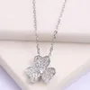 2023 Nya Frivloes Fritillaria Lucky Van Clover Halsband 3 Blommor Fashion Diamond Pendant Halsband för kvinnor Elegant guldhalsband Choker Choker Choker Designer smycken