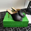 2023 Knot Mule Sandal Summer New Women Metal High-heeled shoes Designers Leather rubber Fashion Sexy High quality Square head sandal Size 35-41 k1zY#