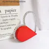 Totes Diamond Red Heart Pochette da sera Donna Designer Chic Strass Manico in acrilico Borsa nera per la festa nuziale Sac A Main