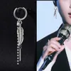 Kolczyki na stadninie MENS Single Spike ze stali nierdzewnej Kołek Cross Guys Biżuteria Idol Kpop DNA Rock Hip Hop Grunge Punk Dagger Ear Clip unisex