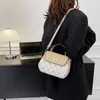 Texture Apple Women's Bag 2023 Ny enkel axelväska Kvinnors stora kapacitet handhållen crossbody väska 75% billig utlopp grossist