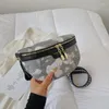 Bolsas de cintura elegante com estampa de flores em couro PU para mulheres com corrente e zíper, bolsa de peito com tira larga e tira transversal Fanny