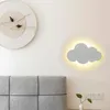 Lampa ścienna nocny w stylu Nordic Trójkolorowy światło LED Dimmer Chmurka Kształt Odporny na korozję Noc