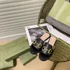 Projektowne kapcie Premium Sense Sandals Women Summer Emodear Modna Moda jeden płaski dolne kapcie Korska klamra wyciąga skórzane sandały z pudełkiem z pudełkiem