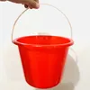 Piccolo secchiello portatile per l'acqua Secchiello per fragole Raccogliere, miscelare vernice e pigmenti Pittura e decorazione per bambini Giocattoli Secchio di plastica da spiaggia Piccolo secchio rosso