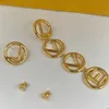 2023 Neue 18K Gold asymmetrische baumelnde Kronleuchter Ohrringe Einfacher Modeschmuck für Frauen Partyliebhaber Geschenk