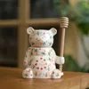 Garrafas de armazenamento TingKe Urso floral americano Jarra de cerâmica selada Garrafa de decoração de casa nórdica Ornamento criativo Japonês Pote de mel