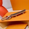 Porte-clés de marque Skateboard en acier inoxydable Creative conçu porte-clés marron noir pendentif accessoires avec boîte 949A274x2619